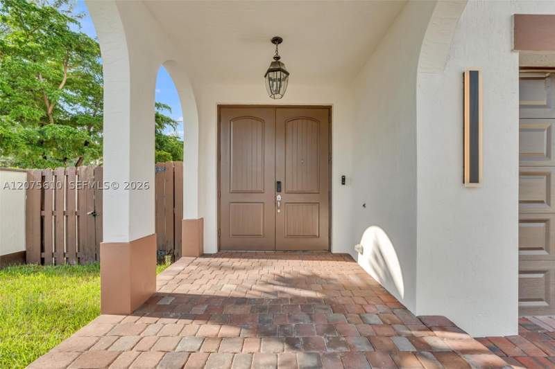5 bedroom SingleFamilyResidence at 10204 NW 86th St, Grand Bay North, Doral — photo 5