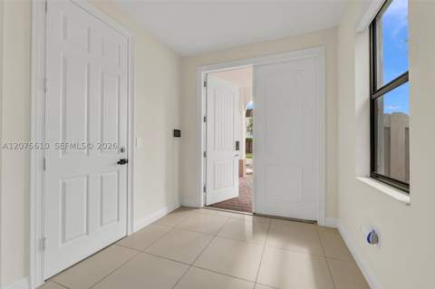 10204 NW 86th St, Doral FL - photo 6 of 69