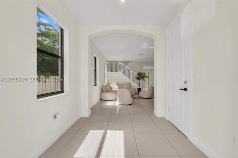 10204 NW 86th St, Doral FL - photo 7 of 69
