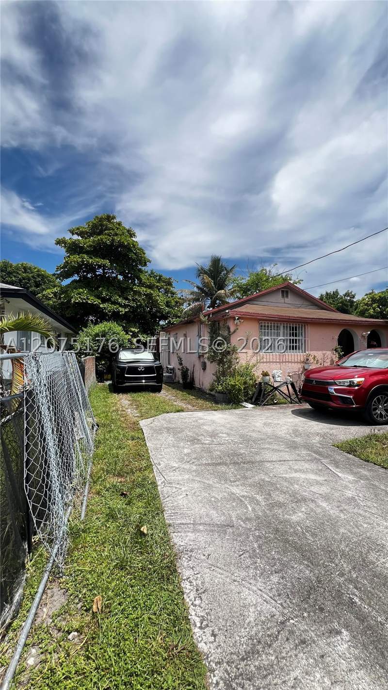 3 bedroom SingleFamilyResidence at 1135 NW 65th St, Woodmere Sub, Miami — photo 4