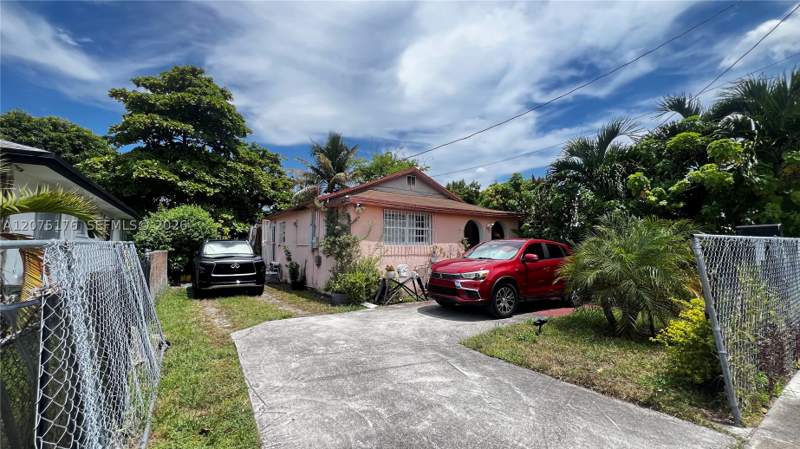 3 bedroom SingleFamilyResidence at 1135 NW 65th St, Woodmere Sub, Miami — photo 5