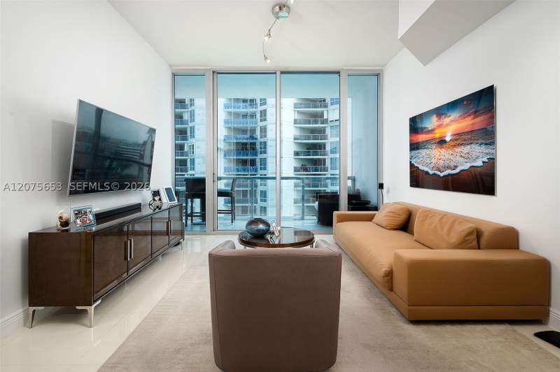 1 bedroom Condominium at 6799 Collins Ave 510, South Carillon Beach Cond, Miami Beach — photo 2