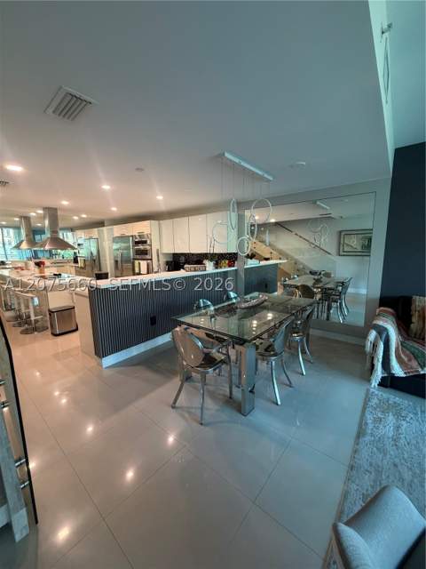2950 NE 188th St 325, Aventura FL - photo 8 of 22