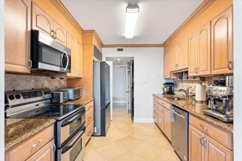 19707 Turnberry Way 9J, Aventura FL - photo 13 of 36