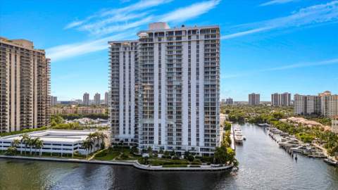 19707 Turnberry Way 9J, Aventura FL - photo 22 of 36