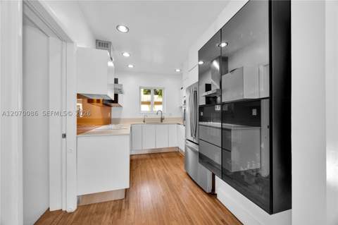 1085 NE 84th St, Miami FL - photo 13 of 48