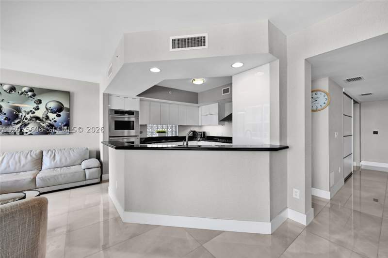 4 bedroom Condominium at 3301 NE 183rd St 509, The Peninsula II Condo, Aventura — photo 2