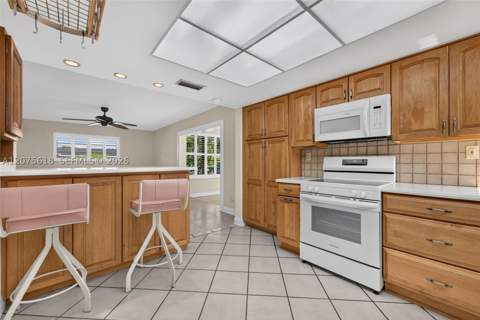 16111 SW 103rd Ct, Miami FL - photo 13 of 47