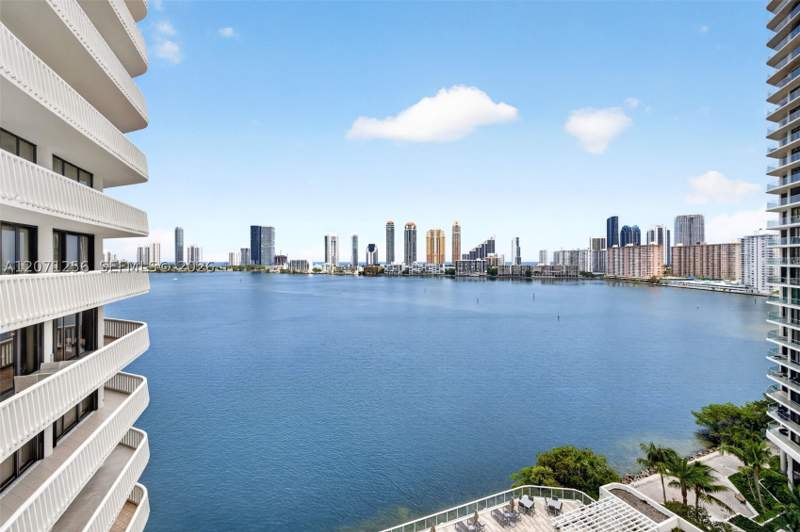 2 bedroom Condominium at 3000 Island Blvd 1201, 3000 Isl Blvd Williams Is, Aventura — photo 2