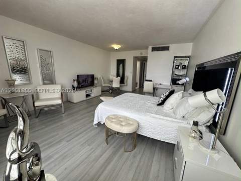 2899 Collins Ave 1734, Miami Beach FL - photo 11 of 16