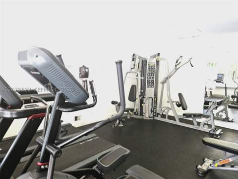 4550 NW 9th St 709E, Miami FL - photo 16 of 28