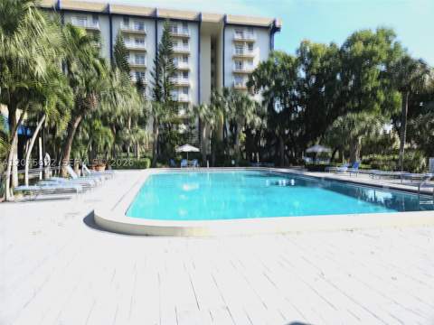 4550 NW 9th St 709E, Miami FL - photo 20 of 28