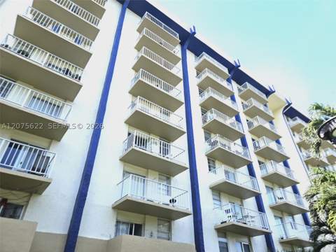 4550 NW 9th St 709E, Miami FL - photo 21 of 28