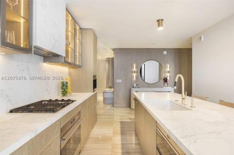 2831 S Bayshore Dr 804, Coconut Grove FL - photo 10 of 49