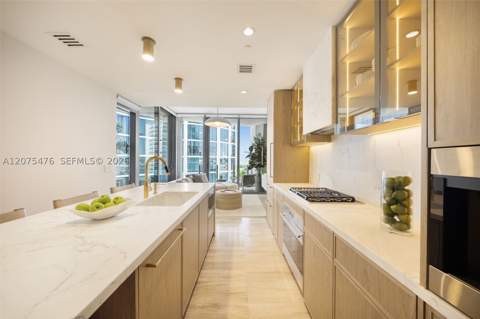 2831 S Bayshore Dr 804, Coconut Grove FL - photo 9 of 49