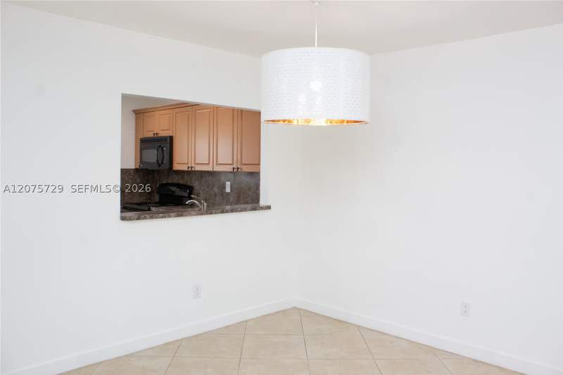 1 bedroom Condominium at 7860 Camino Real L-406, Village Of Kings Creek Co, Miami — photo 5