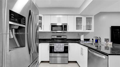 7025 W 3rd Ct, Hialeah FL - photo 7 of 16