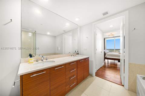 50 Biscayne Blvd 4402, Miami FL - photo 12 of 21