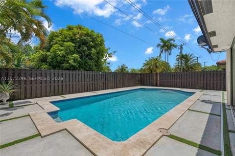 16711 SW 140th Ave, Miami FL - photo 21 of 58