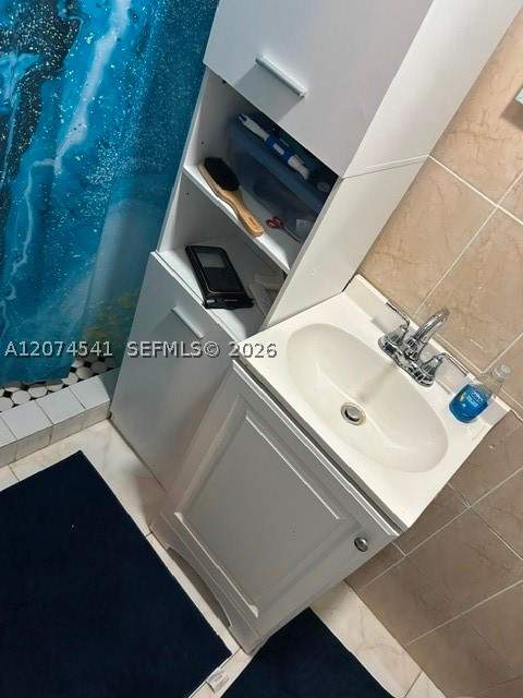 863 NW 113th St, Miami FL - photo 11 of 16