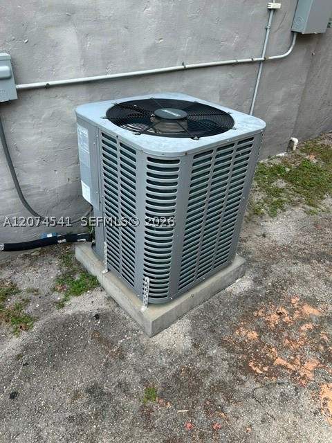 863 NW 113th St, Miami FL - photo 13 of 16
