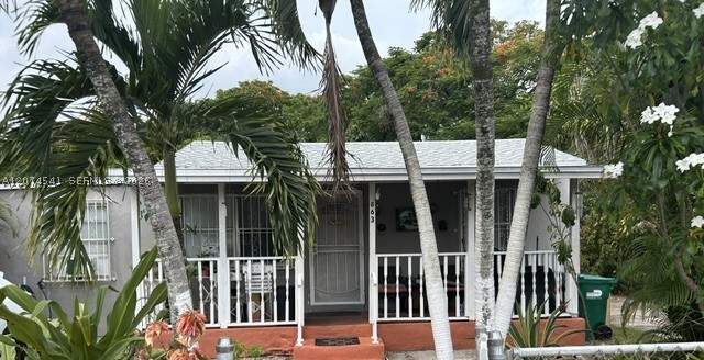 2 bedroom SingleFamilyResidence at 863 NW 113th St, Pinewood Park Extension, Miami — photo 2