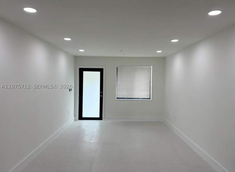2 bedroom SingleFamilyResidence at 4291 SW 14th St, Sunny Grove, Miami — photo 4