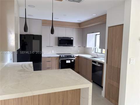 4291 SW 14th St, Miami FL - photo 6 of 31