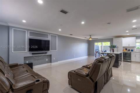 9425 NW 114th Ln 3, Hialeah Gardens FL - photo 6 of 62