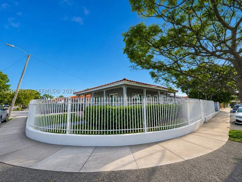 4 bedroom SingleFamilyResidence at 100 SW 51st Ct, Flagler Sun Homes, Miami — photo 4