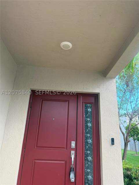 541 NE 5Th Ter N 5 Th Ter, Florida City FL - photo 6 of 20