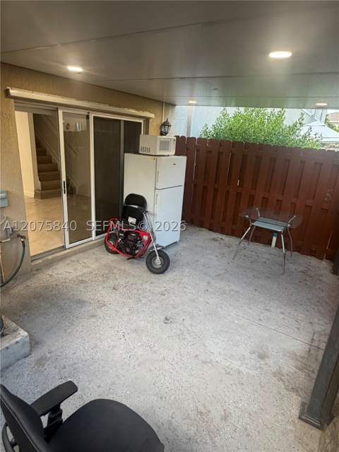 541 NE 5Th Ter N 5 Th Ter, Florida City FL - photo 7 of 20