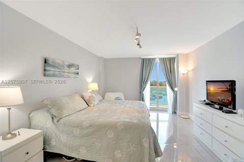 100 Bayview Dr 502, Sunny Isles Beach FL - photo 12 of 16