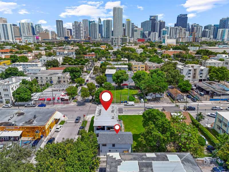 12 bedroom SingleFamilyResidence at 500 SW 8th Ave, Horners Addn, Miami — photo 1