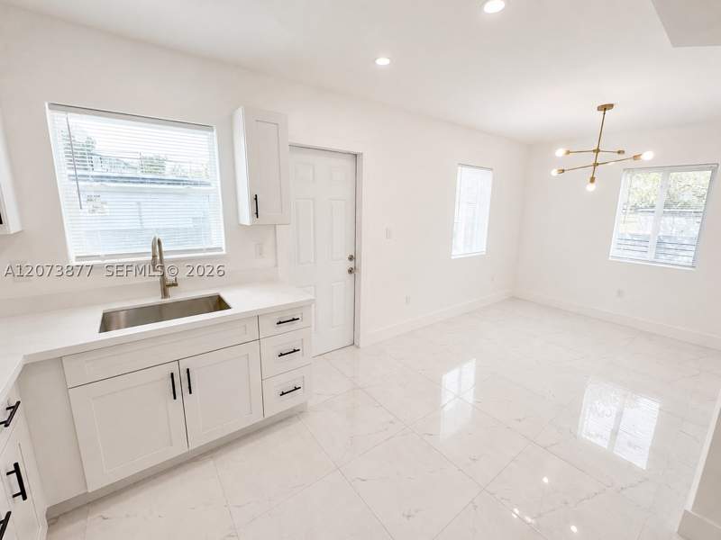 5 bedroom SingleFamilyResidence at 1800 NE 154th St, Economy Homesites, North Miami Beach — photo 3