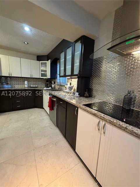 5445 NW 172nd Ter, Miami Gardens FL - photo 14 of 27