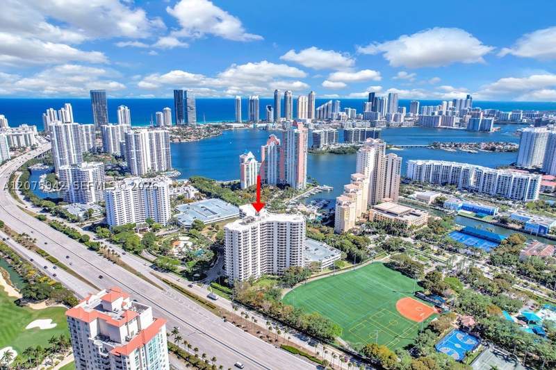 2 bedroom Condominium at 3300 NE 191st St Lp03, Parc Central Aventura Sou, Aventura — photo 2