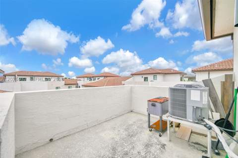 4256 NW 83rd Ave, Doral FL - photo 17 of 75