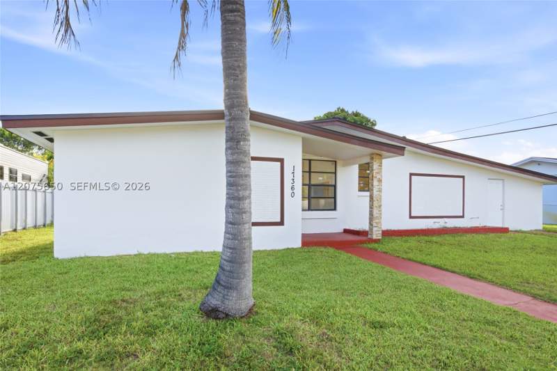 3 bedroom SingleFamilyResidence at 17360 SW 121st Ave, So Miami Heights Manor, Miami — photo 4