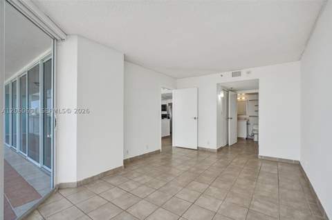 7601 E Treasure Dr 717, North Bay Village FL - photo 19 of 49