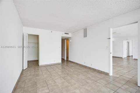 7601 E Treasure Dr 717, North Bay Village FL - photo 23 of 49