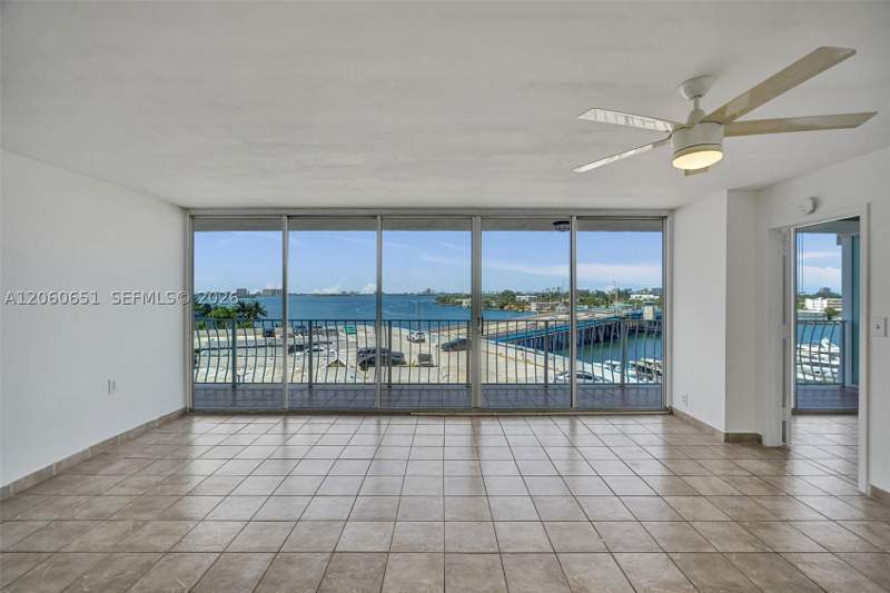 2 bedroom Condominium at 7601 E Treasure Dr 717, The Grandview Palace Cond, North Bay Village — photo 4