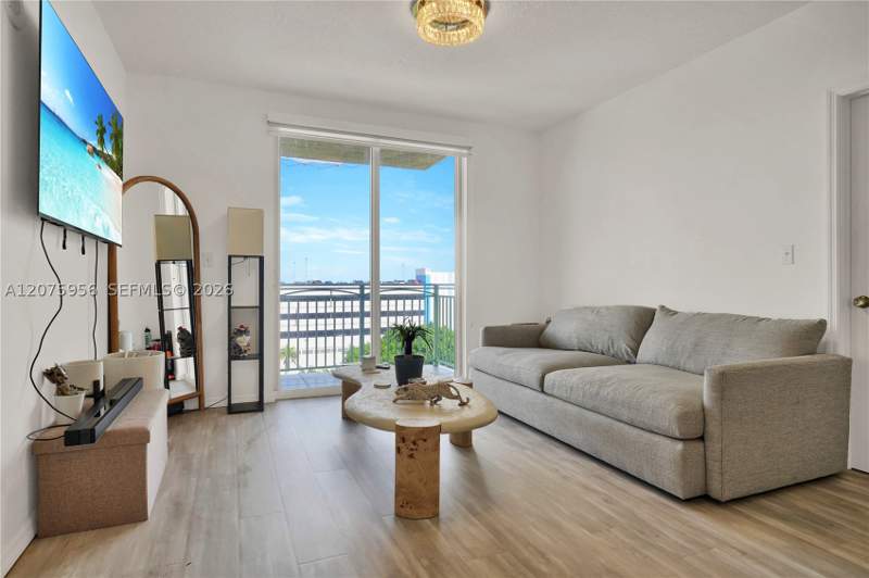 2 bedroom Condominium at 3500 Coral Way 1010, Coral Plaza Of Miami Cond, Miami — photo 4