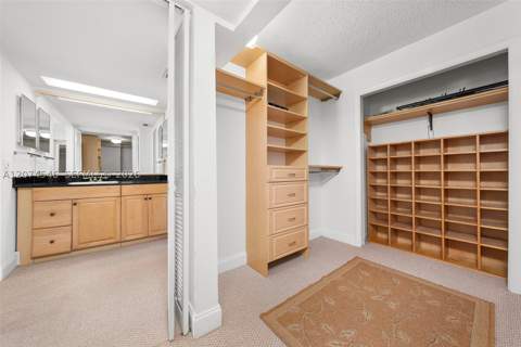 881 Ocean Dr 16F, Key Biscayne FL - photo 23 of 39