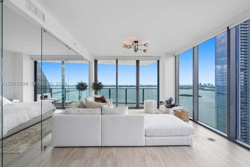 3 bedroom Condominium at 460 NE 28th St 3508, Icon Bay Condo, Miami — photo 1