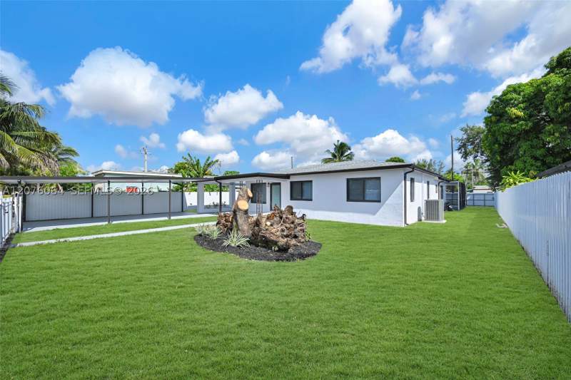 4 bedroom SingleFamilyResidence at 721 Atlantic Ave, Opa Locka Pl No 3, Opa Locka — photo 3