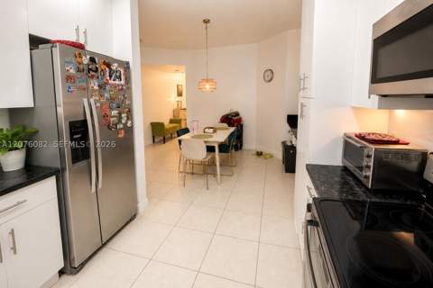 10750 NW 66th St 413, Doral FL - photo 7 of 17