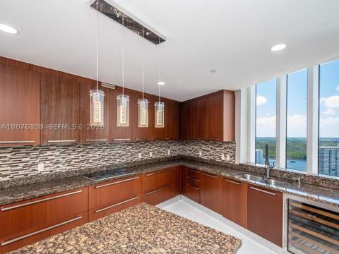 15901 Collins Ave 2504, Sunny Isles Beach FL - photo 18 of 37