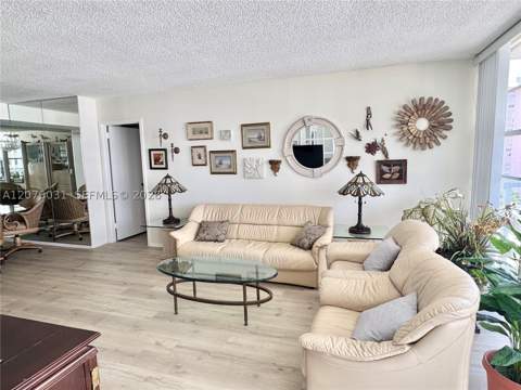 230 174th St 1110, Sunny Isles Beach FL - photo 12 of 40