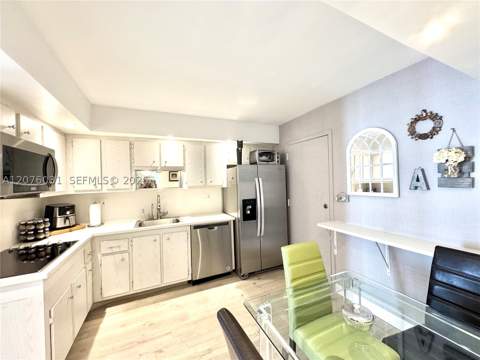 230 174th St 1110, Sunny Isles Beach FL - photo 15 of 40